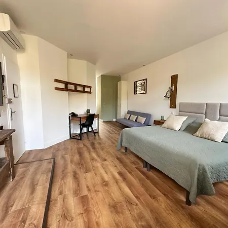 Oda ve Kahvaltı D'hotes - Le Magnolia 3*